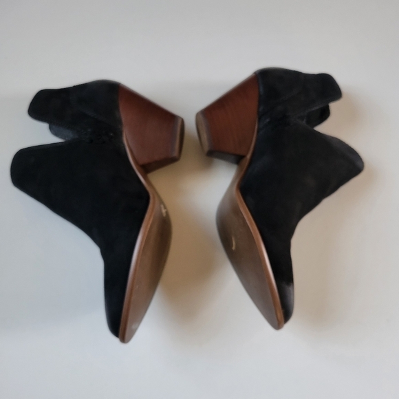 Frye Reyna Cut Out ancke booties size 7. - Picture 4 of 12